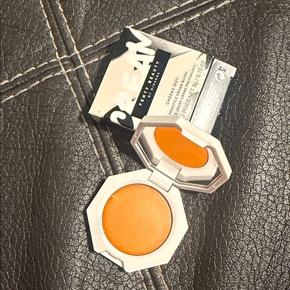 Fenty Beauty Blush - fuego flush